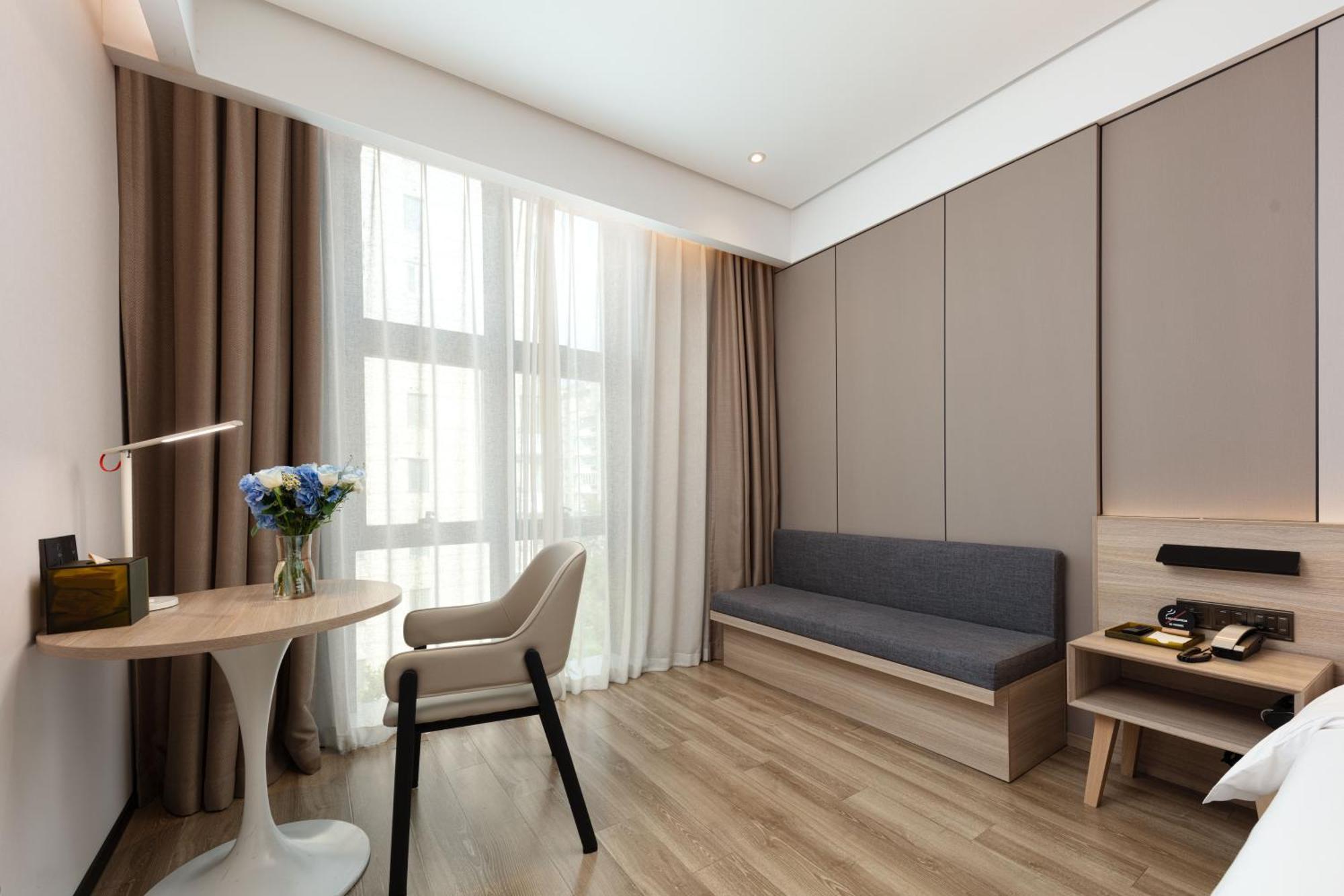 Atour Hongqiao Korea Street Hotel