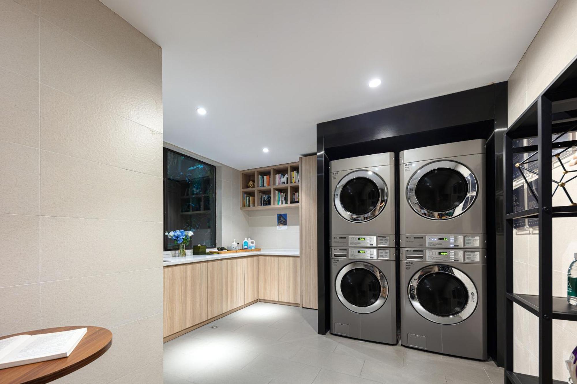 Atour Hongqiao Korea Street Hotel 4*