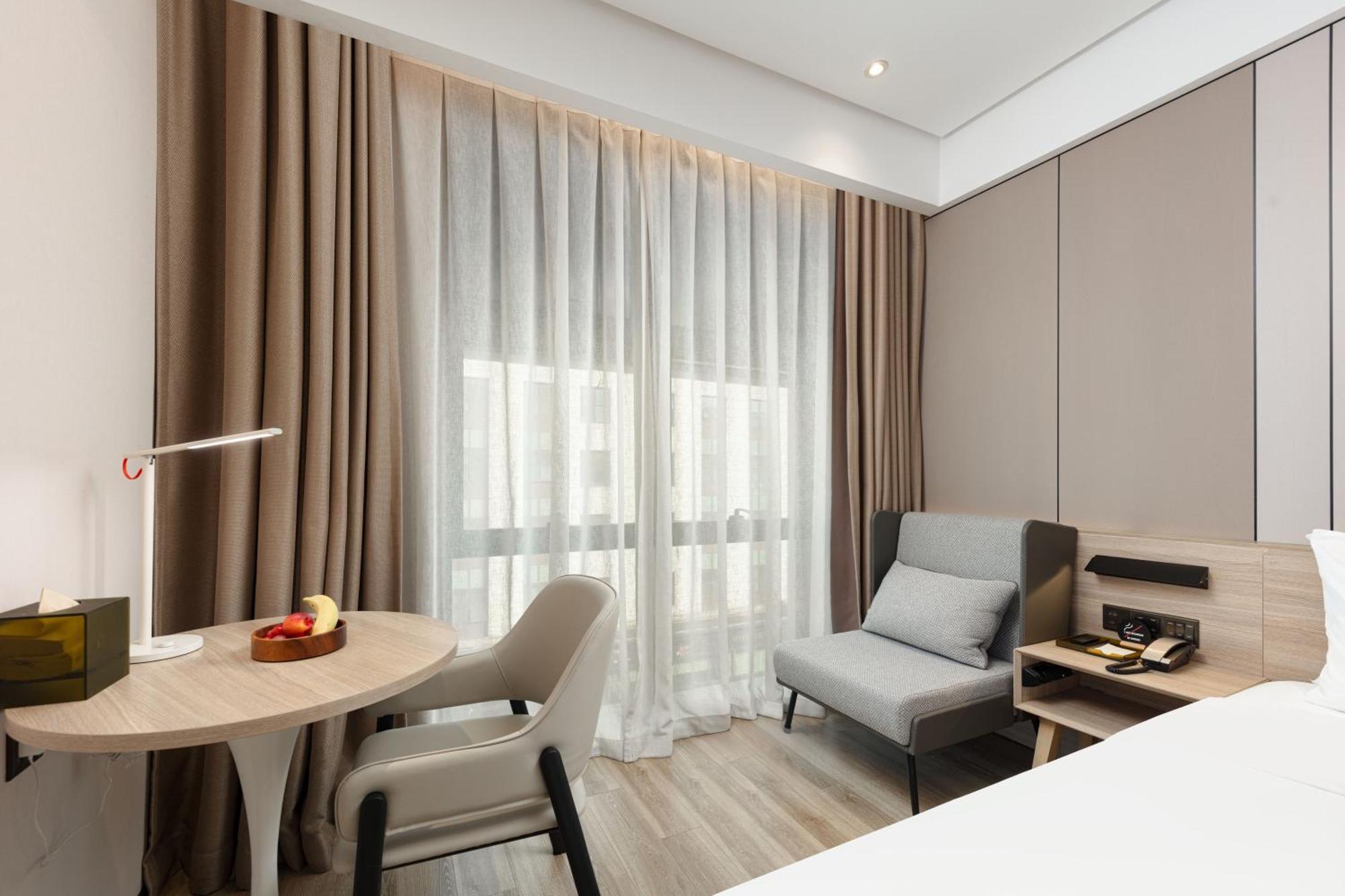 Atour Hongqiao Korea Street Hotel
